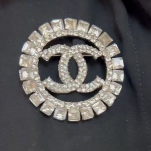 CC high quality fashion BROOCH.